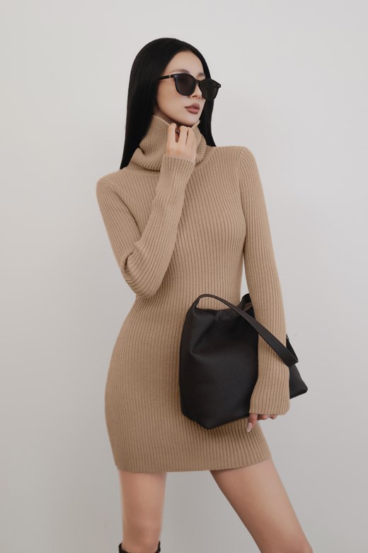 高領坑條針織短洋