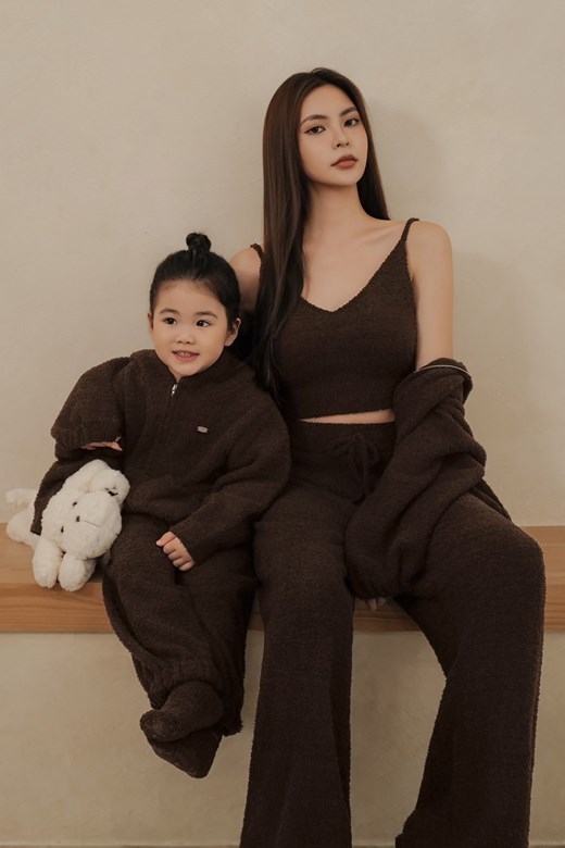 FLUFFY細肩V領BRATOP