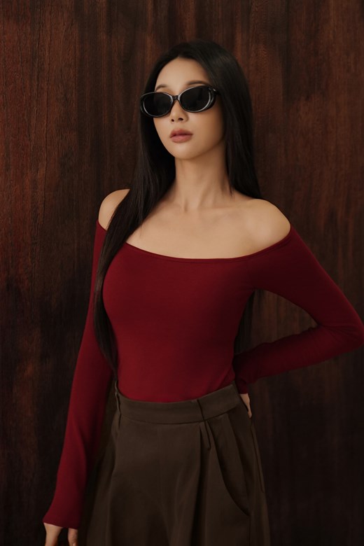 一字領長袖BRATOP