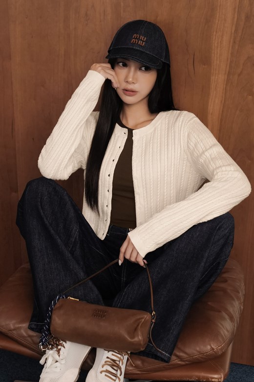 圓領麻花排釦開衫