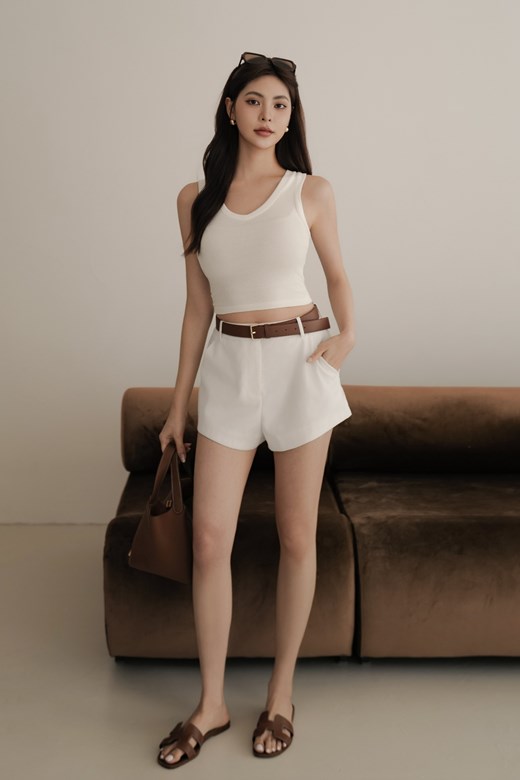 斜口西裝白短褲