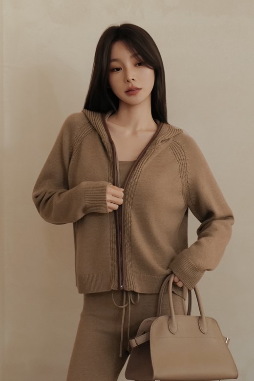 細針羊毛拼皮連帽外套