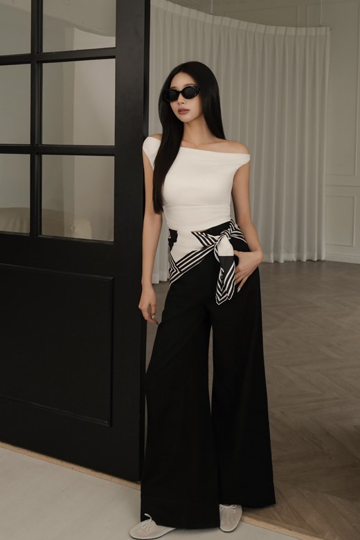 一字領抓皺BRATEE