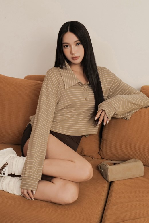 條紋短版長袖上衣