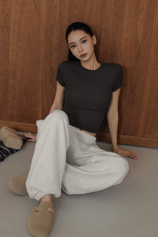 萊賽爾彈力圓領短TEE