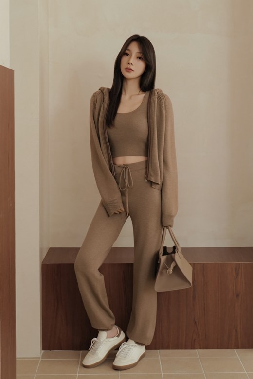 細針羊毛抽繩縮口長褲