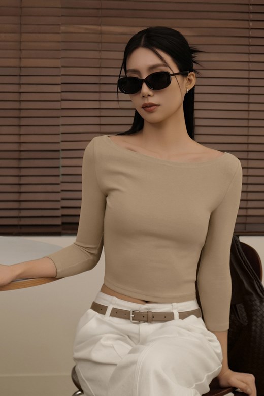 船型領棉質七分袖上衣