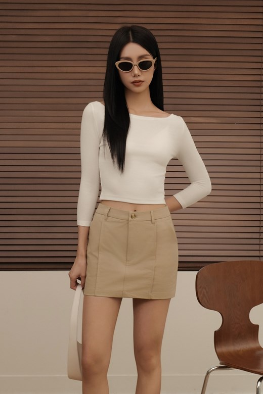 淺卡其壓線中腰褲裙