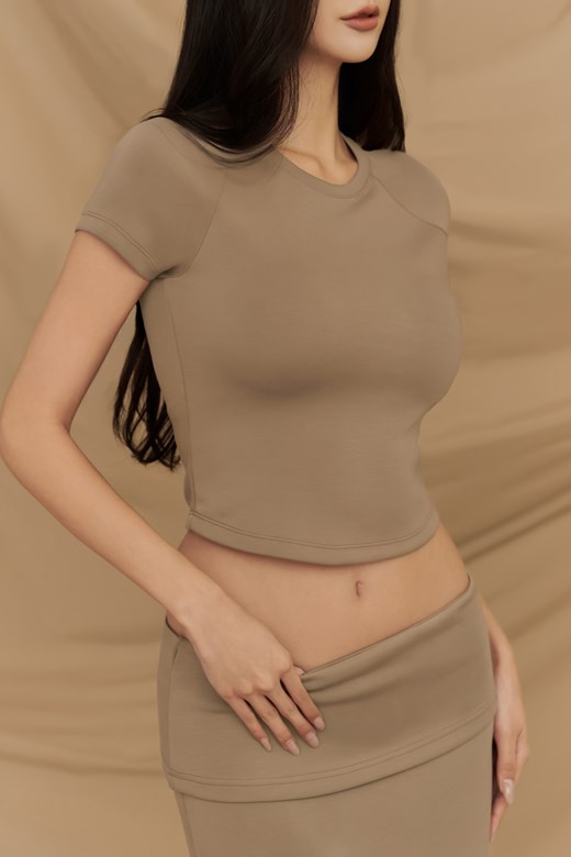 修身圓領BRATEE