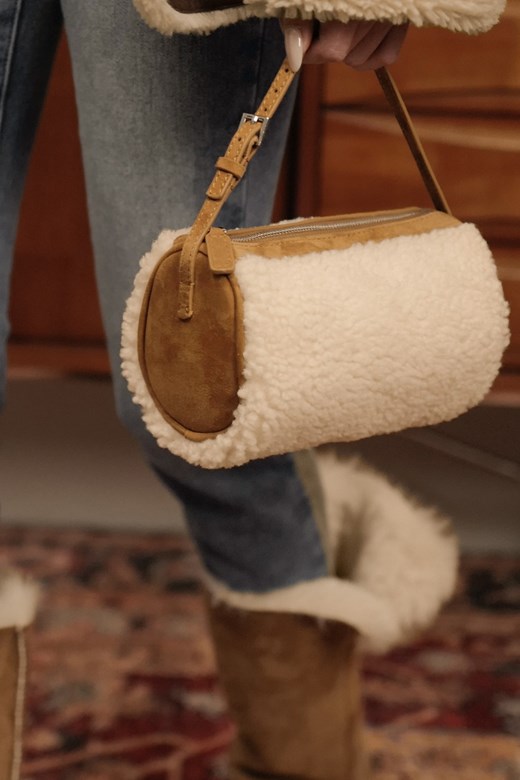 拼接麂皮毛毛圓筒包