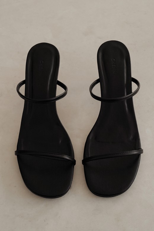 雙細帶高跟涼鞋