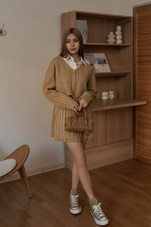 V領麻花開釦針織外套