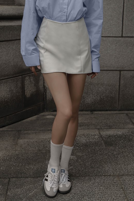 壓線中腰皮短裙
