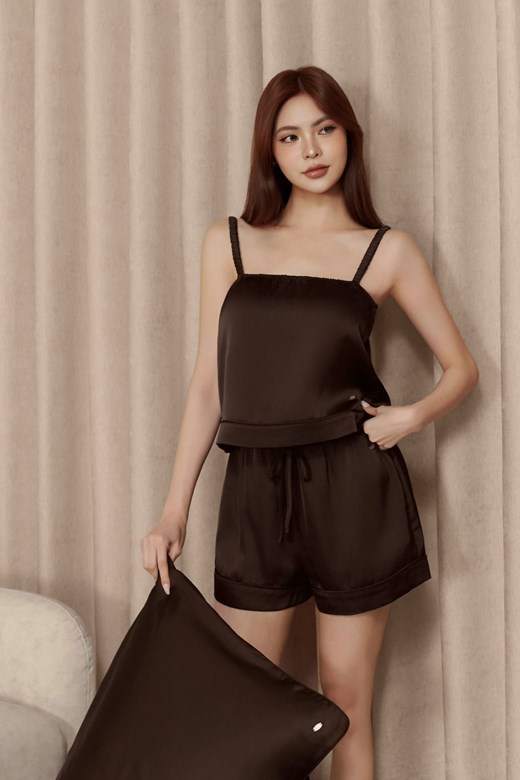 絲緞感細肩BRATOP丨抽繩短褲套裝