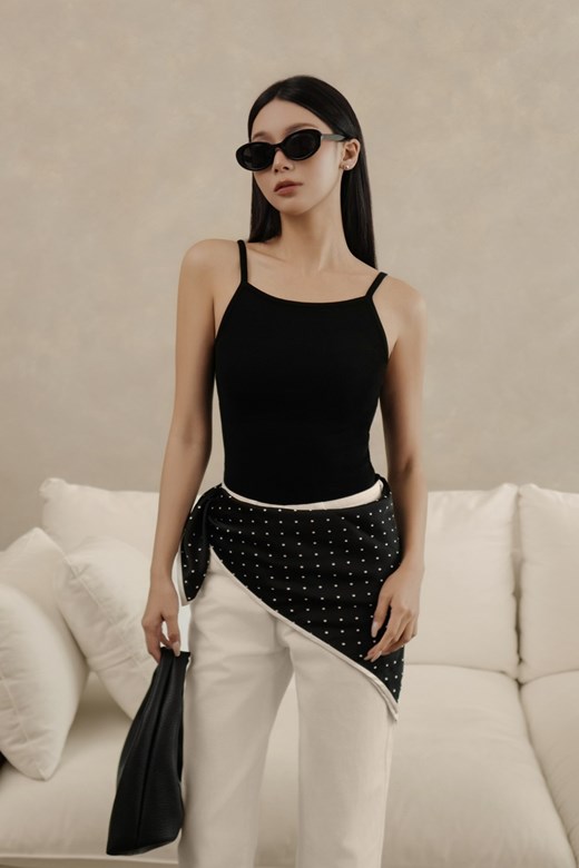 削肩細帶針織背心