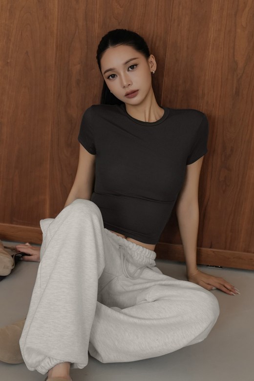 萊賽爾彈力圓領短TEE