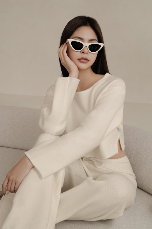 軟絨針織開岔短版上衣