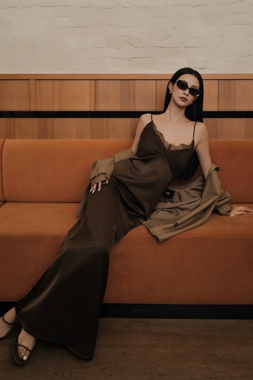 蕾絲拼接緞面BRA長洋