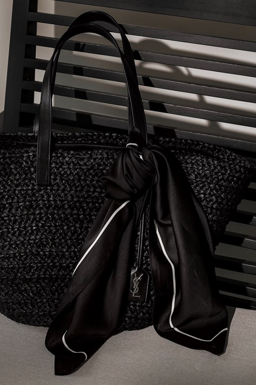 法式撞色絲感方巾