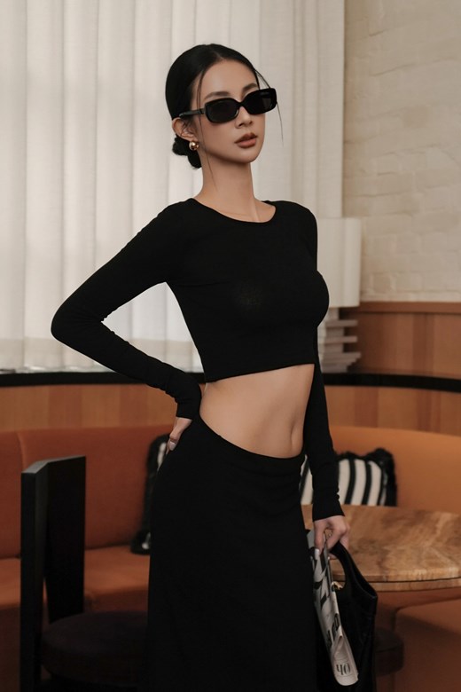 短版彈力針織長袖上衣