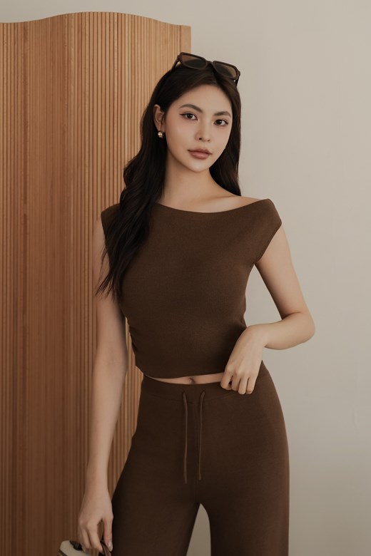 斜肩抓皺針織短袖