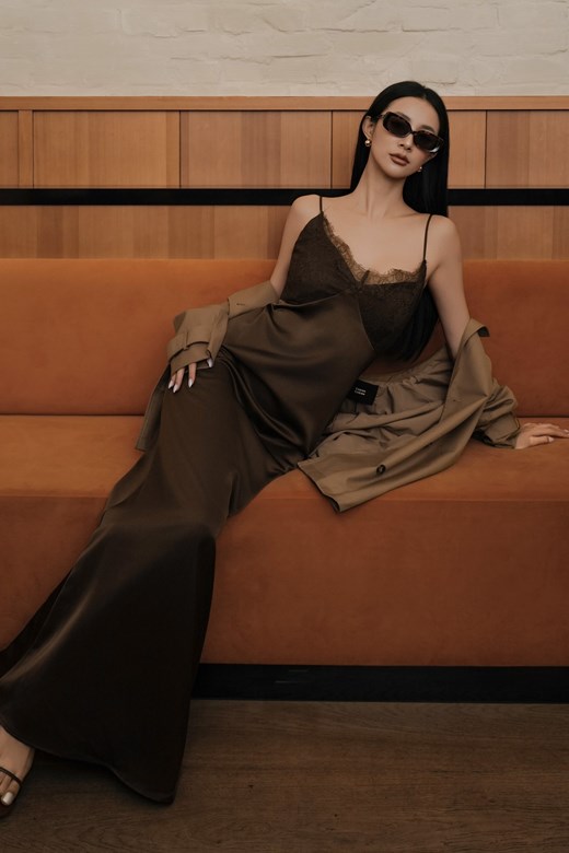 蕾絲拼接緞面BRA長洋