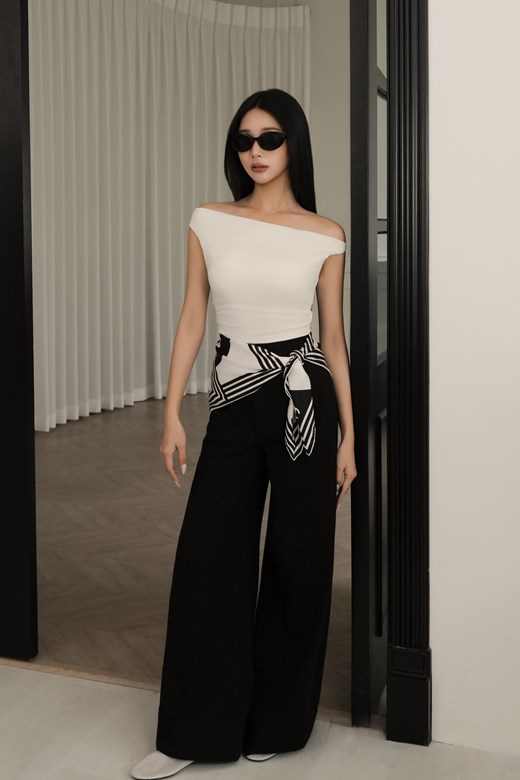 一字領抓皺BRATEE