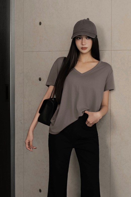 V領寬鬆長TEE