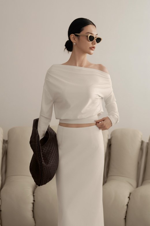 斜肩寬鬆長袖上衣