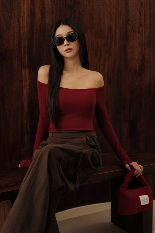 一字領長袖BRATOP