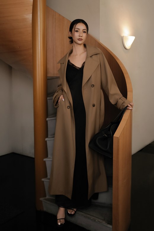 金棕長版風衣綁帶外套