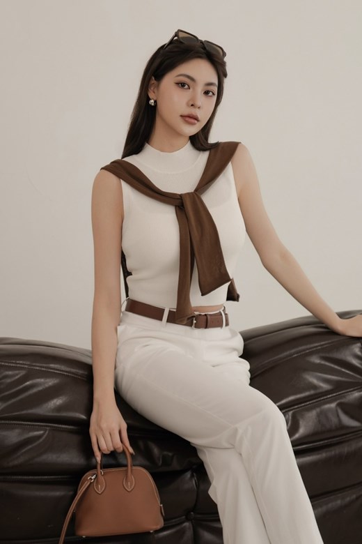 微高領粗針織彈力背心