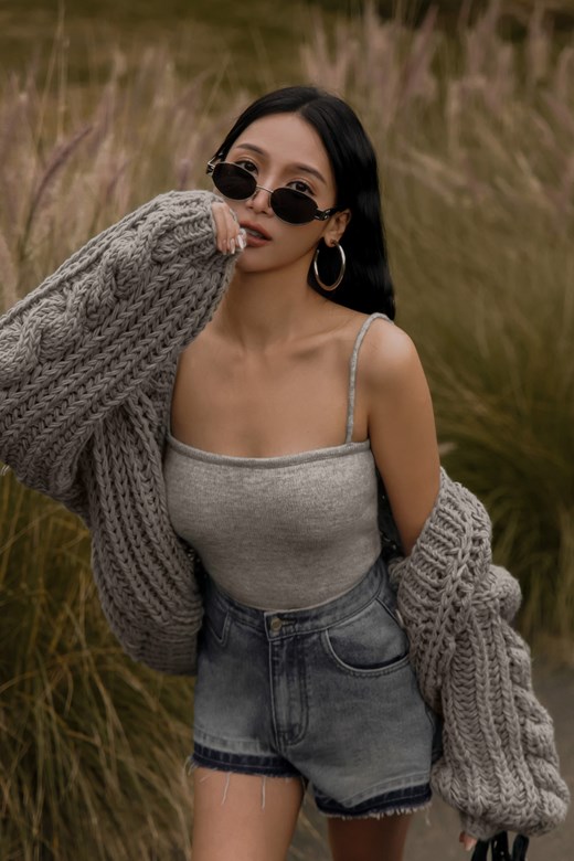 細肩平口針織BRATOP