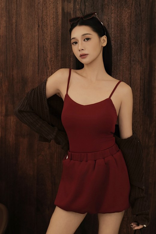 細肩V領連體BRATOP