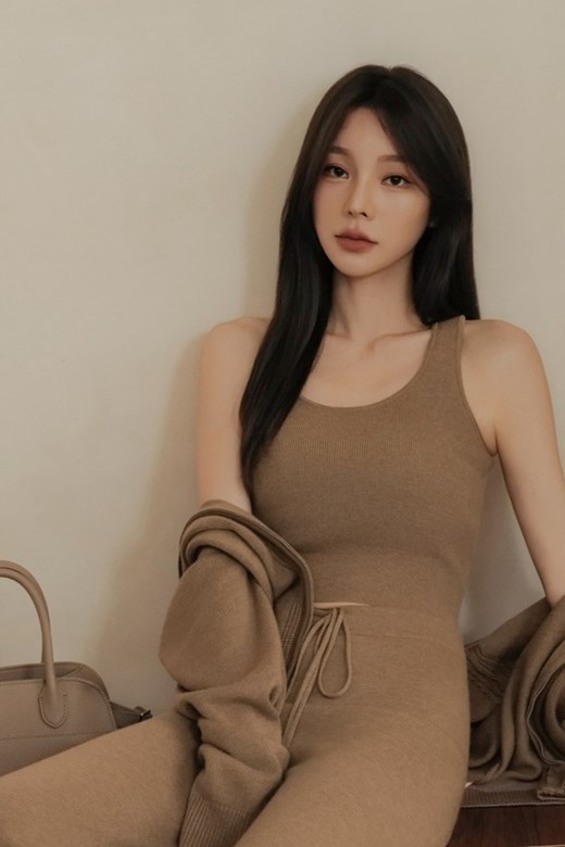 細針羊毛削肩BRATOP