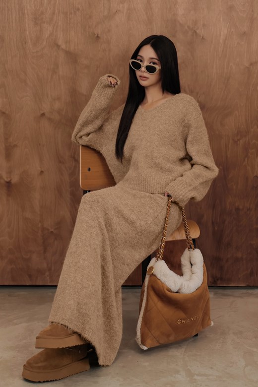 羊駝毛V領針織毛衣