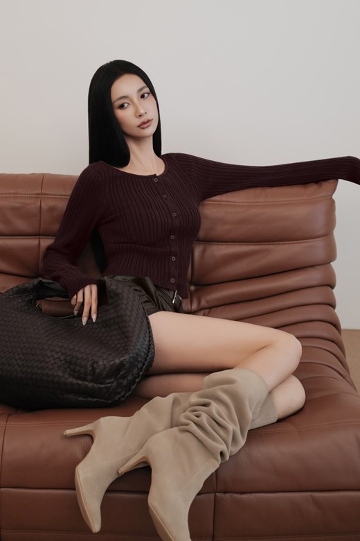 寬領坑條針織開衫