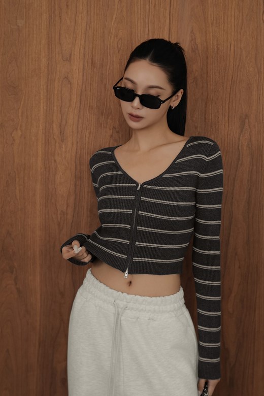 V領條紋拉鍊針織長袖