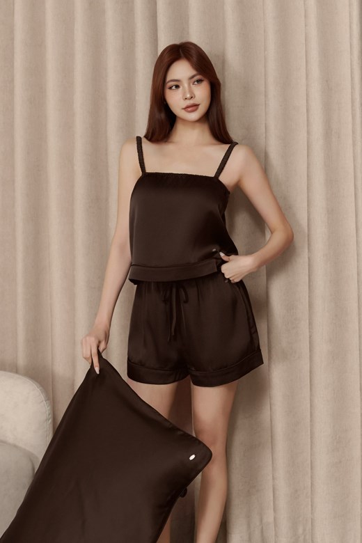 絲緞感細肩BRATOP丨抽繩短褲套裝