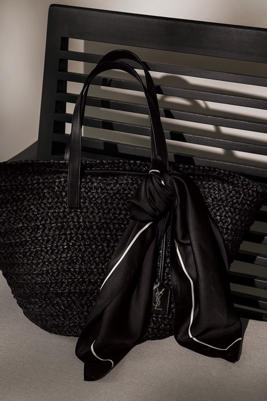 法式撞色絲感方巾