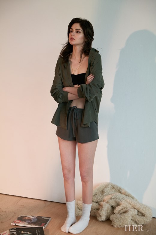 雲朵人造絲｜腿長小短褲