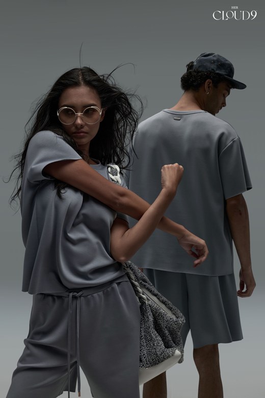 雲朵 UNISEX 寬版落肩短袖