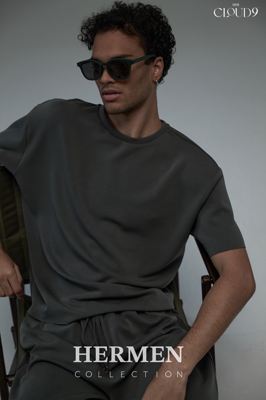 雲朵 UNISEX 寬版落肩短袖