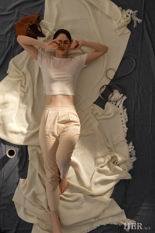 春夏天絲｜輕量透感短袖上衣