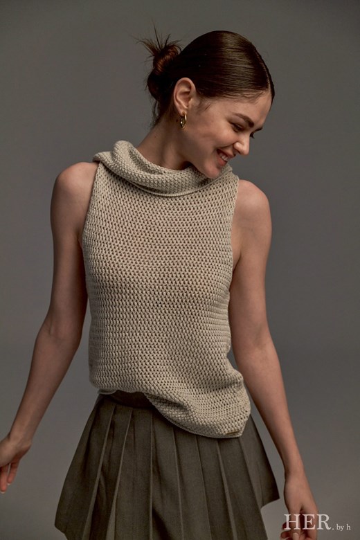 High Neck Sleeveless Knit Top