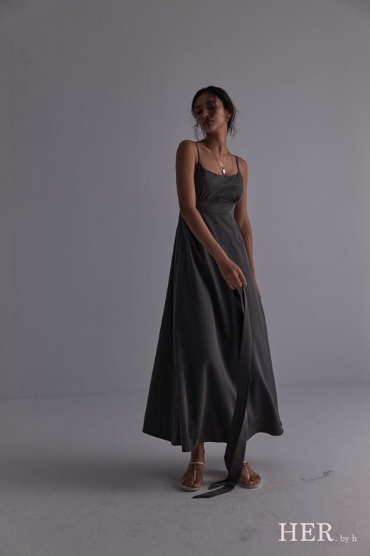 Elegant Backless Adjustable Dress