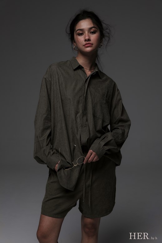 Unisex 極簡俐落長袖襯衫