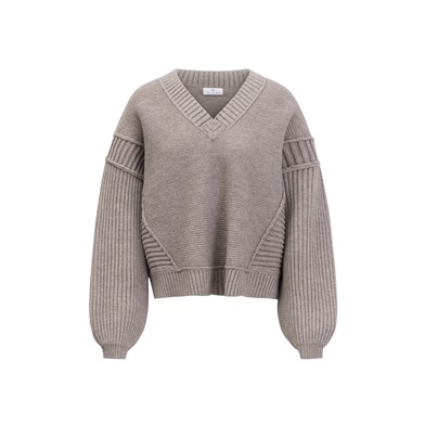 butted seam V knitwear