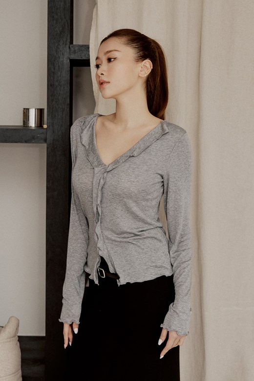 微透翻領木耳邊長袖上衣