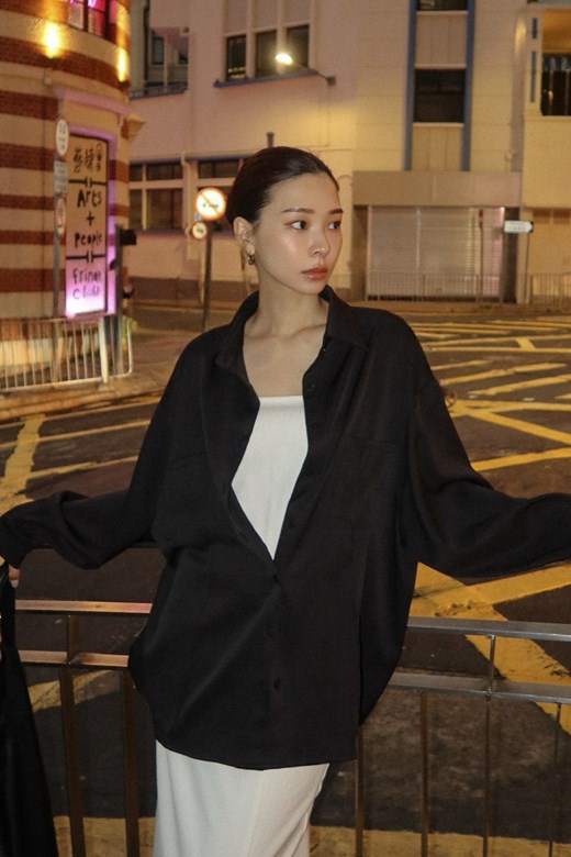 雙口袋寬鬆襯衫